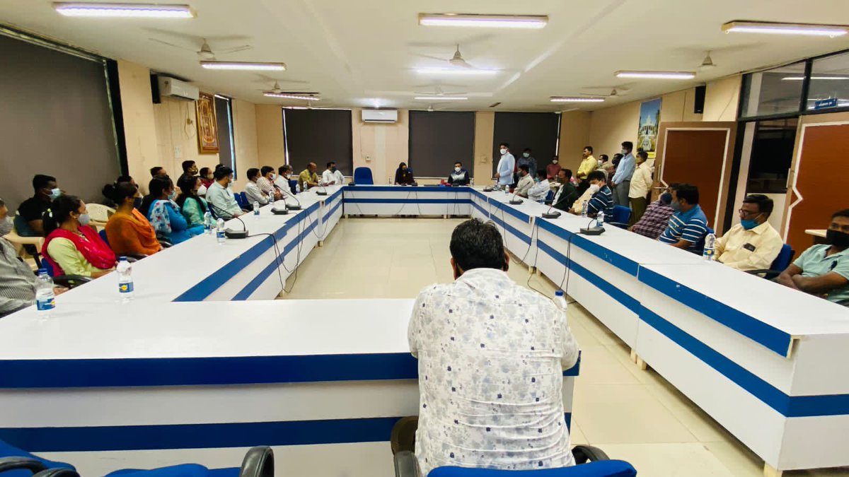 SdmDabhoi's tweet photo. Adieu to my first place of posting: Dabhoi. It will always remain special because of my most wonderful team, its people and the guidance of all my seniors. Will be joining as Director, GEDA in Gandhinagar. https://t.co/jMtreLHc4e