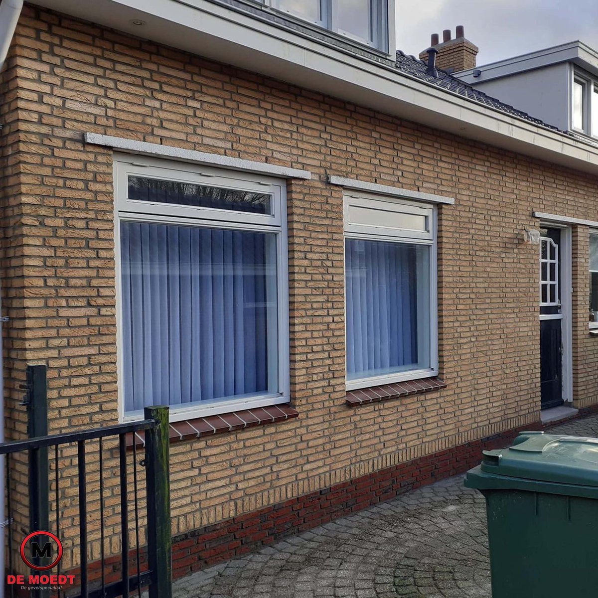 DeMoedtGevels's tweet photo. Deze vrijstaande woning aan de Tomatenlaan in Den Haag volledig gereinigd, het verschil met de oude situatie is goed te zien, een geslaagd project!

#demoedtgevelspecialist #demoedt #gevelspecialist #gevelreiniging #gevelrestauratie #voegwerken #stoomcleanen #naaldwijk #westland https://t.co/v3SS50V4kW
