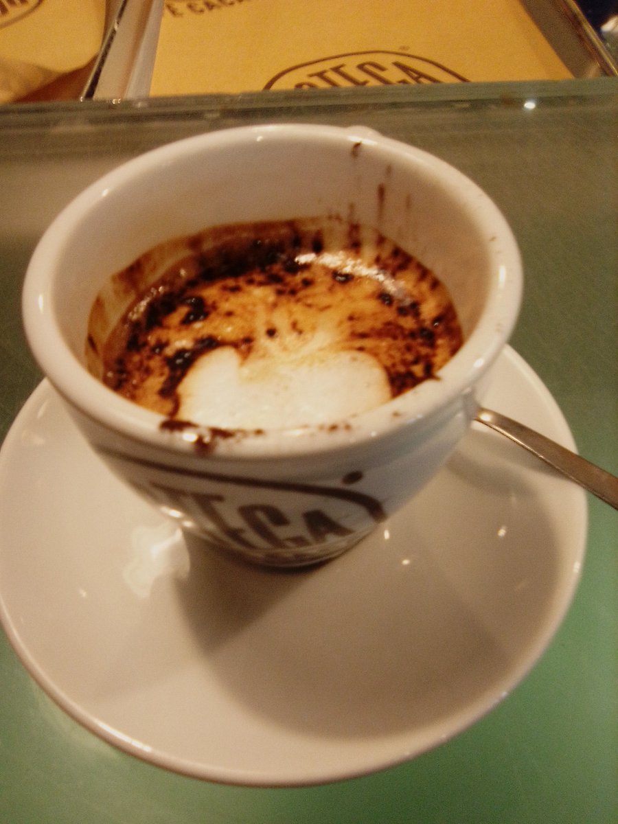 @kaitikefu @chinxxthegodess Yes, hot... italian coffee is very hot...and not only coffee is hot...