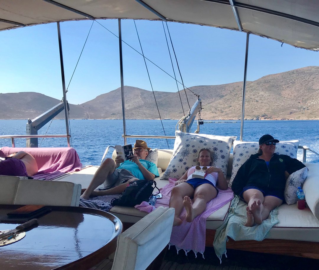 sunfunyou's tweet photo. Here is my blog post about this amazing spot on the boat: https://t.co/Z9690y57ez

#ReadABookDay #travel
#traveler
#traveller
#wanderlust
#sunfunyou
#dreamtrip
#bucketlist
#YOLO
#CarpeDiem #workhardplayhard
#balance https://t.co/Hjril2qaGG