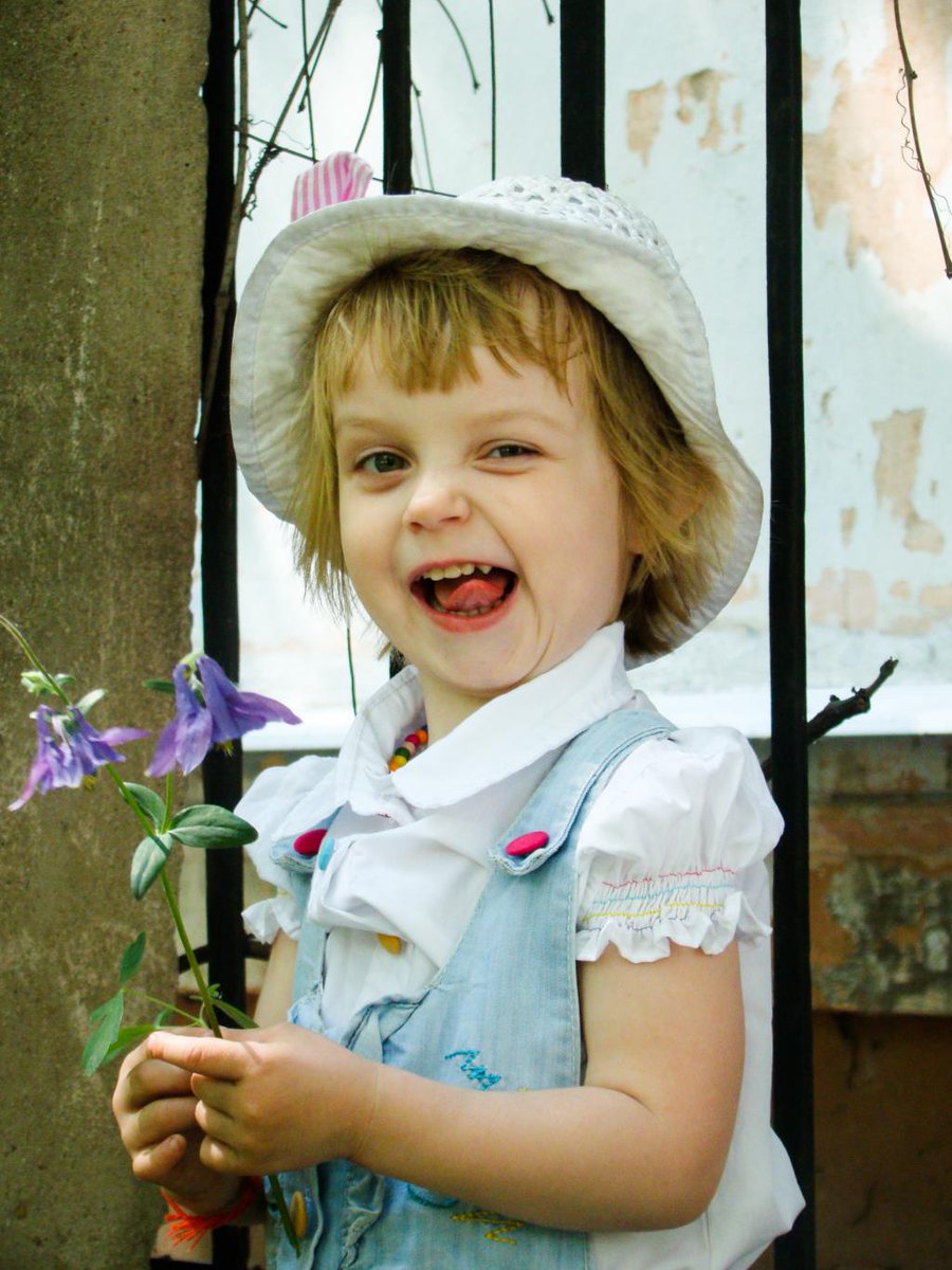 хулиганка апрель. хулиганка апрель. красивые девушки в бейсболках. ирина лешина. хулиганка апрель.