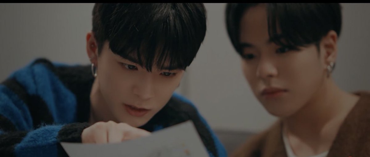 Jaesahimasss's tweet photo. ทานโทษน่ะคะ นึกว่าเลือกการ์ดแต่งงาน 
#แจซาฮิ #JAESAHI https://t.co/ozMNpQo1r1