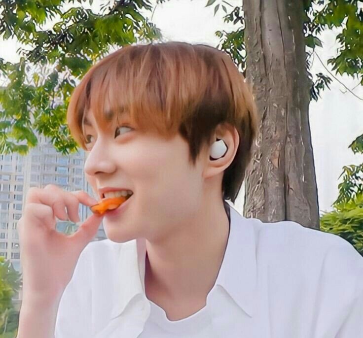 KSNPROSE's tweet photo. i am not good with words... but i love you with my whole heart. no words can even define. i love you our brave leader!! happy birthday, jungwon! 

OUR FEBRUARY LOVE JUNGWON
#JUNGWONInAMillion
#정원이가_꽃피운_열아홉번째_가든 https://t.co/4MGAUTBAxk