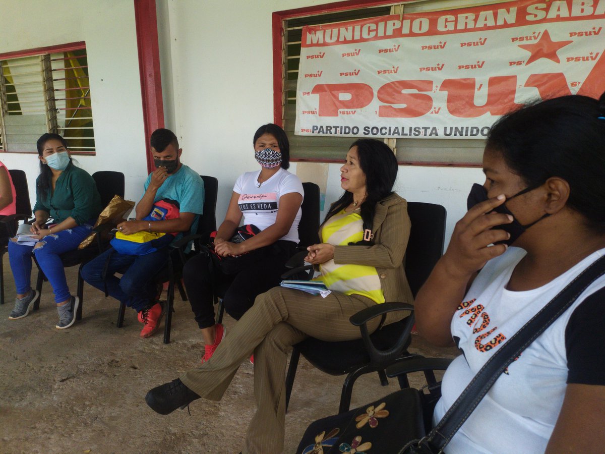manuel_psuv1's tweet photo. #Hoy se está realizando reunión con la juventud del partido socialista Unido de Venezuela donde se presenta propuesta para el día 12de febrero día de la juventud 
@NicolasMaduro
@dcabellor
@amarcanopsuv
@JuventudPSUV
#juventudvictoriosa https://t.co/DYti9Ykg7Y