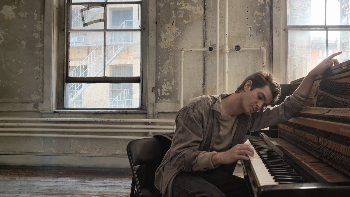 Andrew Garfield est nommé aux #Oscars  pour sa performance dans Tick, Tick...Boom! 

L'occasion de rappeler qu'il a appris à jouer du piano en seulement un an pour son rôle ! 🎹