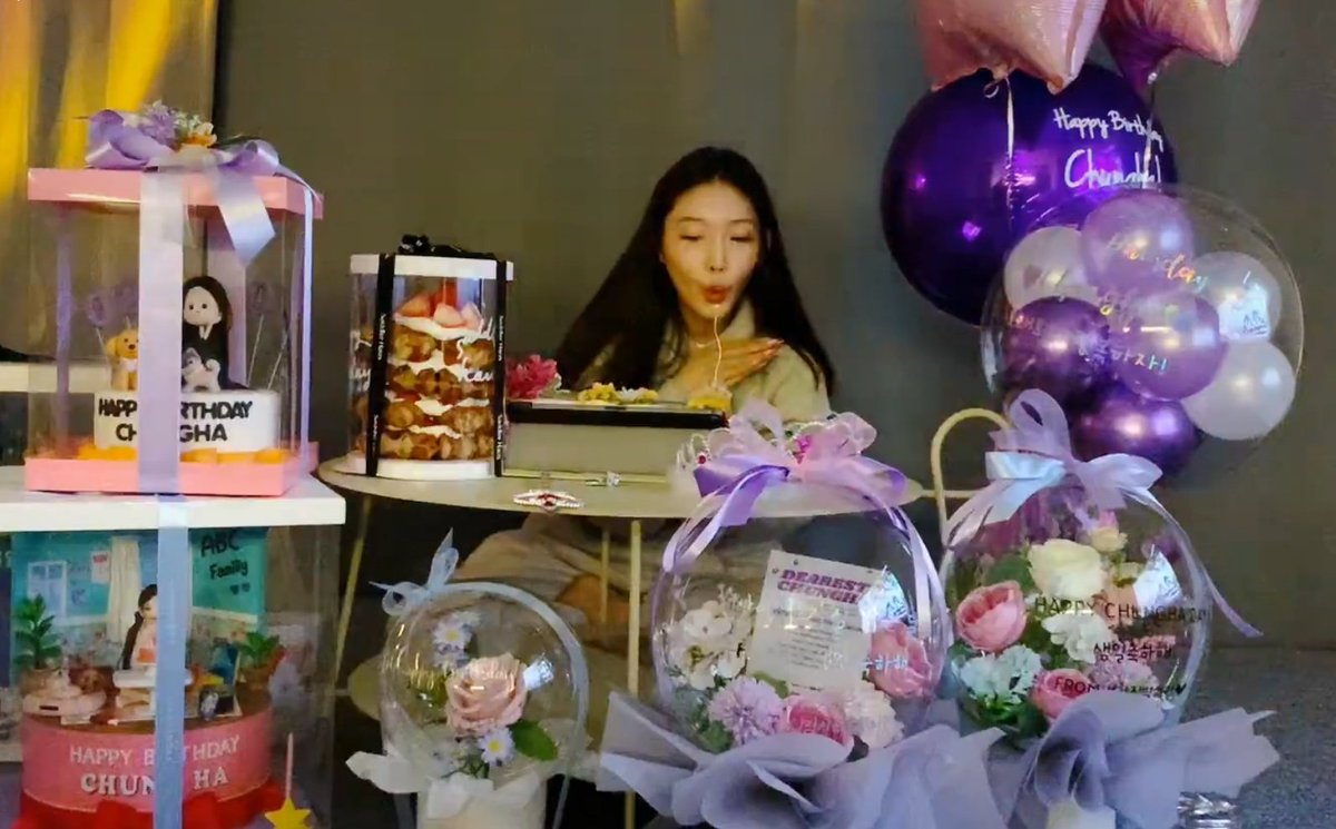 chunghafilms's tweet photo. Happy birthday to the sweetest girl in the whole world! May all you birthday wishes come true. Wishing you a day as wonderful as you are. 🎉🎂💚💙💜

#ToTheMoonWithChungha
#ShiningChunghaDay
#청하 #CHUNGHA @CHUNGHA_MNHent https://t.co/5OQFn8I7N7