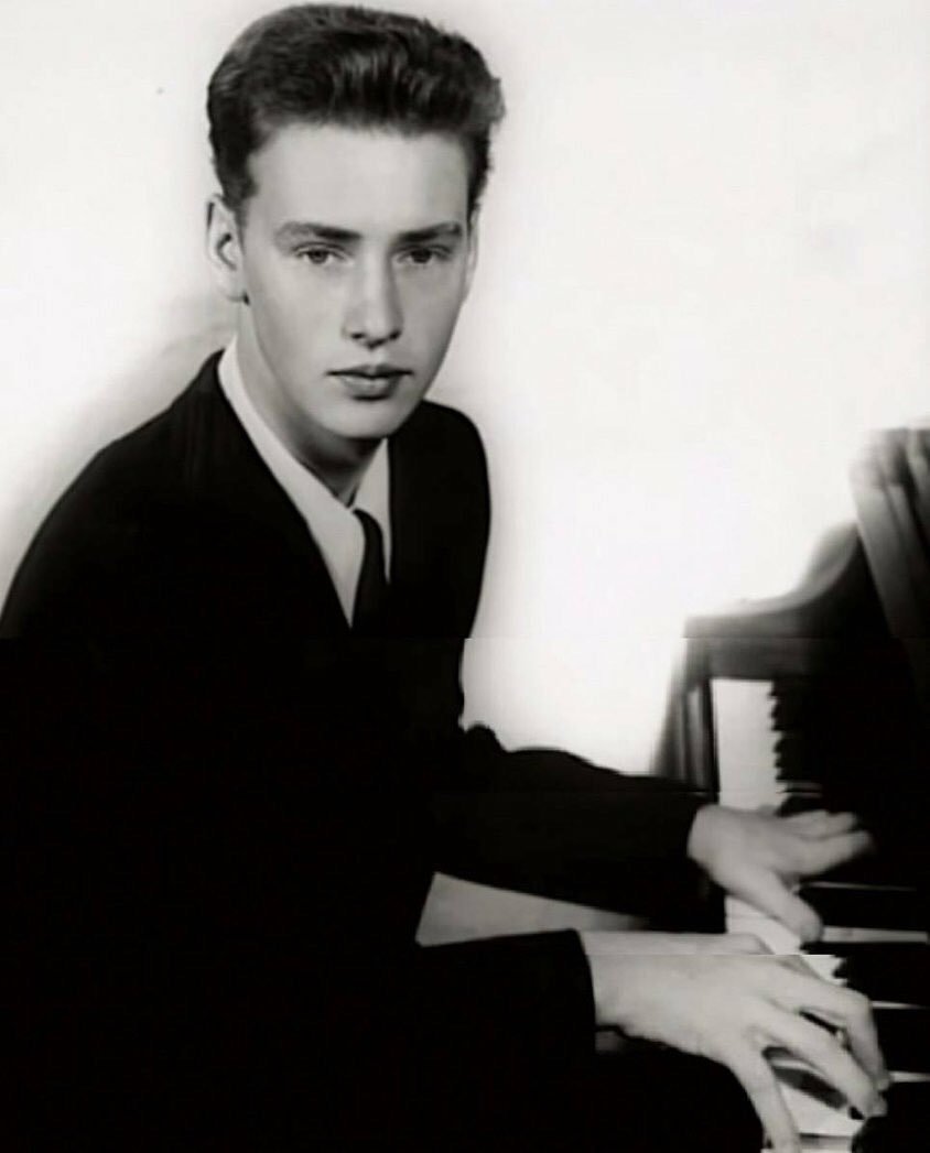 Happy Birthday John Williams. Here\s the Maestro composing STAR WARS, at the age of 15. 