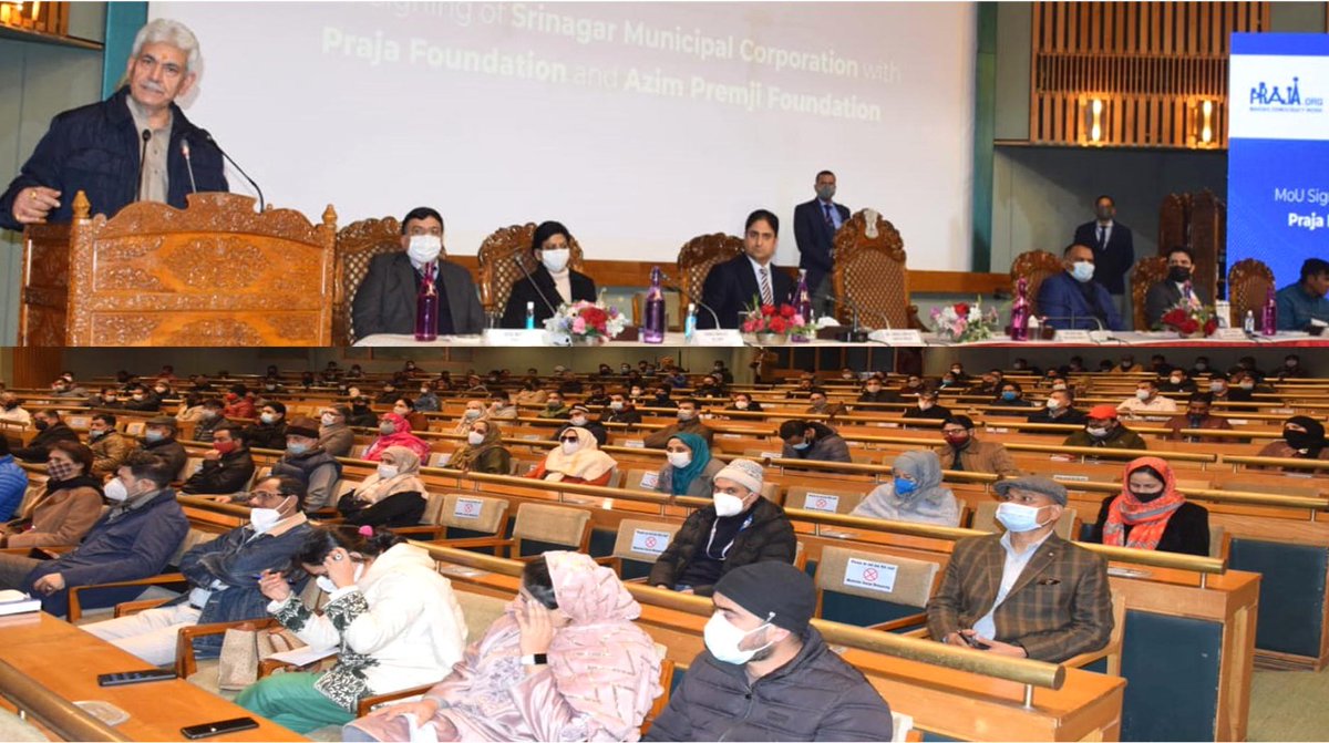 Srinagar Municipal Corporation and Praja Foundation signed an MoU for implementing projects to empower #CitizenParticipation through enhanced e-Governance system in Srinagar & #CapacityBuilding programmes for Local Elected Representatives and municipal administration.