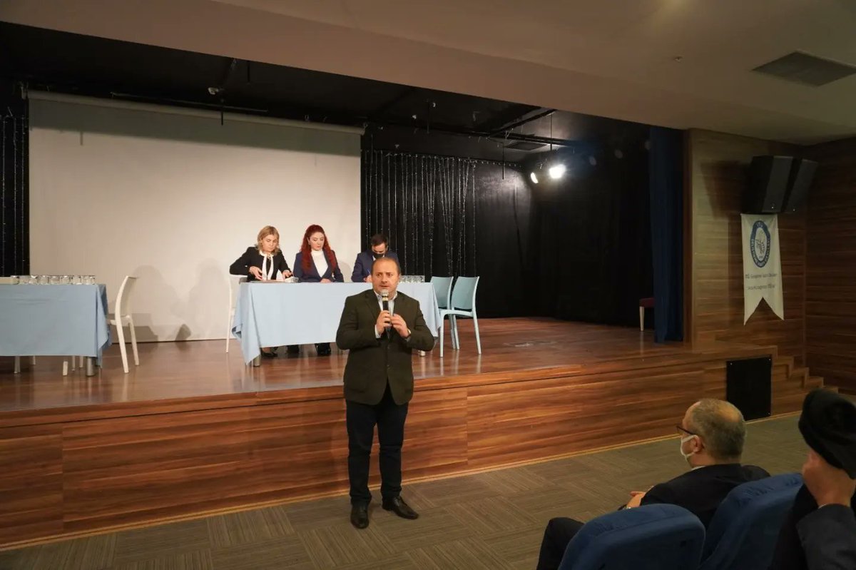 gaziemir_mem's tweet photo. 2021-2022 Eğitim-Öğretim yılı 2. Dönem Müdürler Kurulu Toplantısı yapıldı. https://t.co/SVUNrPh4M6 @izmir_ilmem @MucahitYentur @AliMusaBina @gaziemirkymkmlk https://t.co/n58FB8Ypm5