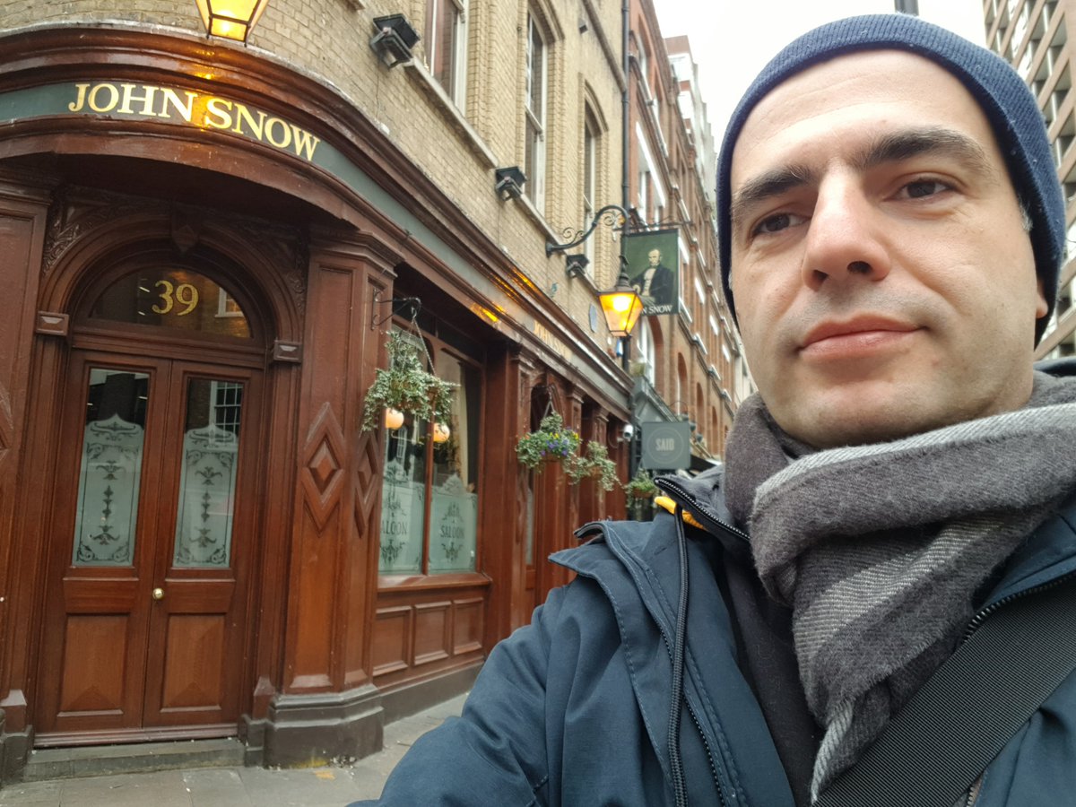 Cheers for science. The peculiarity of this London pub is not the beer but the name. John Snow is the physicist and epidemiologist who traced the origin of cholera that was spread in 1854 in London by geolocating infection data. thus dvelopping a first #GIS system.  #london