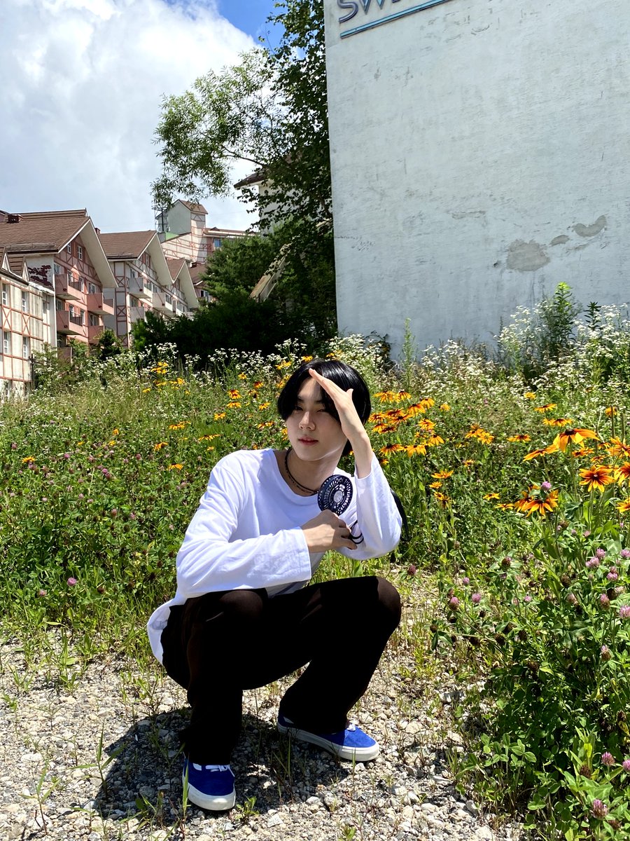 The8 🦋 tweet media