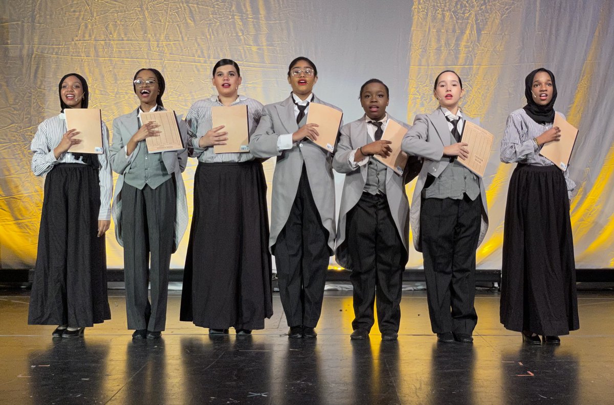 LPSPhotos1722 (@lpsphotos1722) on Twitter photo The <a href="/LPS_McManus/">McManus Middle School</a> Drama Club is looking great in dress rehearsals for "Mary Poppins Jr."! Shows are Thursday and Friday at 7.
Click for tix or livestream passes ➡️ mmsdramaclub.booktix.com
Click for more photos ➡️ photos.app.goo.gl/EyKzsxf2QSQJEy…
<a href="/LindenFPArts/">LindenFine&PerfArts</a> @LindenSupe <a href="/MsSerponeEdu/">Courtney L. Serpone, Ed.M.</a> The <a href="/LPS_McManus/">McManus Middle School</a> Drama Club is looking great in dress rehearsals for "Mary Poppins Jr."! Shows are Thursday and Friday at 7.
Click for tix or livestream passes ➡️ mmsdramaclub.booktix.com
Click for more photos ➡️ photos.app.goo.gl/EyKzsxf2QSQJEy…
<a href="/LindenFPArts/">LindenFine&PerfArts</a> @LindenSupe <a href="/MsSerponeEdu/">Courtney L. Serpone, Ed.M.</a>