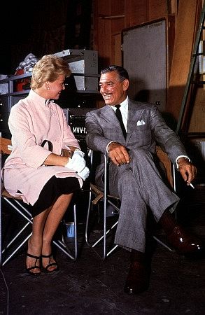 Lost_In_Films_'s tweet photo. Watching #DorisDay & #ClarkeGable in Teacher's Pet on @TalkingPicsTV these two together ๐ฅฐ https://t.co/2TIqRQdtMy