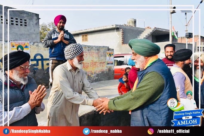 randeep_nabha's tweet image. ਹਲਕਾ ਅਮਲੋਹ ਪਿੰਡ ਕੌਲਗੜ ਵਿਚ ਪਾਰਟੀ ਦੀ ਪ੍ਰਮੁੱਖ ਪਲੀਡਰਸ਼ਿਪ ਅਤੇ ਪਿੰਡ ਦੇ ਸਰਪੰਚ ਦਲਵਾਰਾ ਸਿੰਘ ਨਾਲ ਮਿਲਕੇ ਚੋਣਾ ਸੰਬਧੀ  ਮੀਟਿੰਗ ਕੀਤੀ ਗਈ। ਅਤੇ ਮੀਟਿੰਗ ਦੌਰਾਨ ਪਿੰਡ ਵਾਸੀ ਵਲੋ ਪਾਰਟੀ ਜੋਇਨ ਕੀਤੀ ਗਈ । ਅਤੇ ਕਾਂਗਰਸ ਪਾਰਟੀ ਨੂੰ ਬਹੁਤ ਮਾਣ ਸਨਮਾਨ ਮਿਲਿਆ। #HalkaAmloh #PunjabElection2022 #CongressFor2022