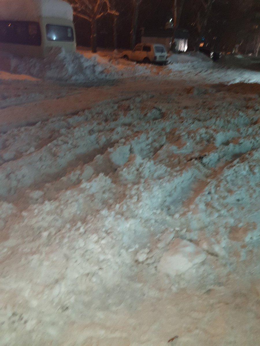 <a href="/SamMobilePriem/">Мобильная приемная Губернатора Самарской области</a> <a href="/ecostr_ru/">ЭкоСтройРесурс</a> <a href="/Rudakov_i_a/">Рудаков Игорь Александрович</a> Аэропорт-2, двор между 1 и 3 домами. Компания по вывозу мусора, отказывается его забирать пока не почистят подьездные пути!!! Вьезд в Аэропорт-2 тоже до сих пор не расчищен. Кедр чистит только дорогу для автобуса, остальные нет!!!