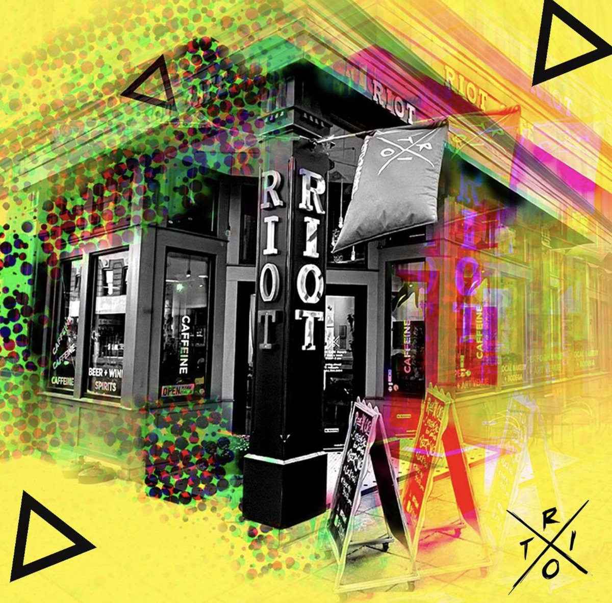 Maxwellsounds's tweet photo. Points Poetry Slam today, 7:00pm at Riot Café hosted by @DeepSeaRice https://t.co/wXlqH77rxw