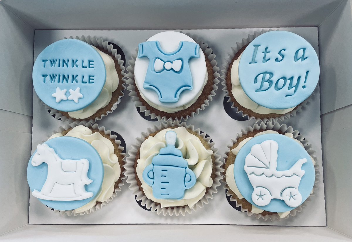 battista_vb's tweet photo. A big thank you to @dremmaparry and @cranfield_cww for these such lovely and delicious #cupcakes to celebrate our new member-to-be of #changingworldofwork https://t.co/vYOWJWMXDU