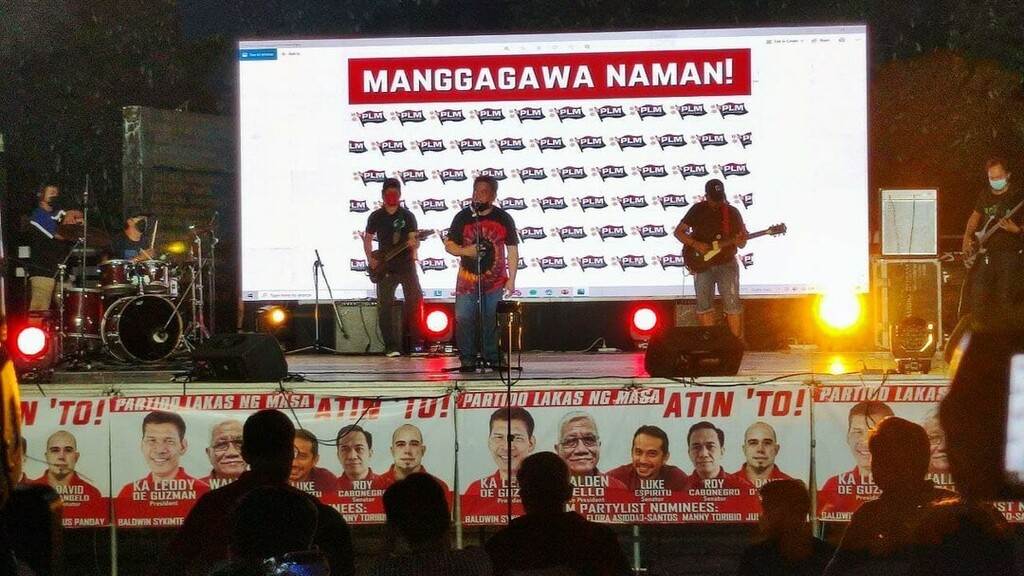 NET25TV's tweet photo. Naituloy ng kampo ni Ka Leody De Guzman at Walden Bello ang kanilang proclamation rally sa Bantayog ng mga Bayani sa Quezon City.

Follow NET 25 and https://t.co/TfX6G46Gfi for more updates.

#NET25 #LeodyDeGuzman #WaldenBello #ProclamationRally https://t.co/EvZueWAvzD https://t.co/yPUbtUptWU