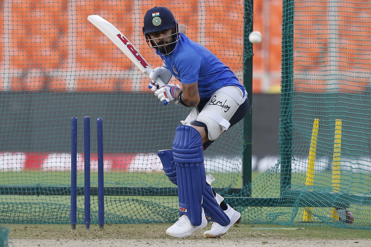 BCCI's tweet photo. 𝙄𝙣 𝙩𝙝𝙚 𝙕𝙊𝙉𝙀 &amp; 𝙍𝙖𝙧𝙞𝙣𝙜 𝙩𝙤 𝙂𝙊!👌 ⚡️

#TeamIndia gear up for the 2⃣nd ODI against West Indies. 👍 👍

#INDvWI | @Paytm https://t.co/52D3kv1XJp