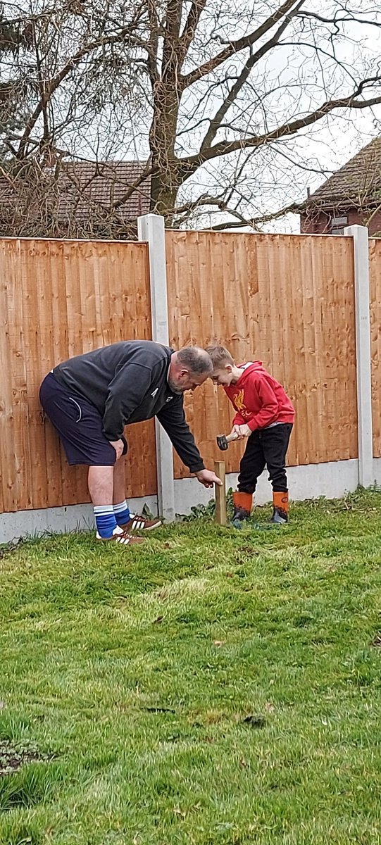 ClareP74's tweet photo. Daddy showing his number 1 how to earn his keep 🔨🪚🔧 https://t.co/eXLPt9HN62