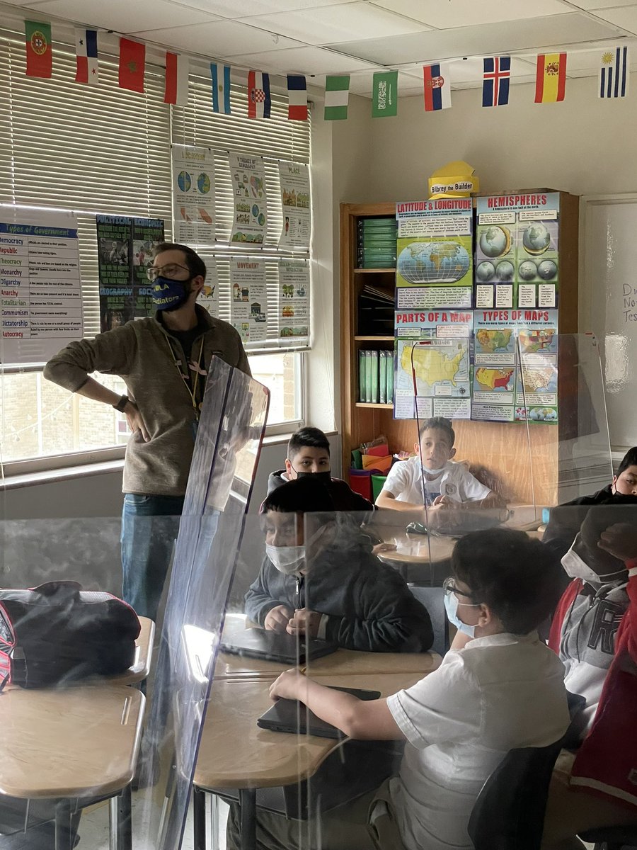 BilbreyAndrew's tweet image. Thank you Mr. Posner for coming to class and sharing about your trip to Israel as we wrap up our unit on Southwest Asia! #semivirtualfieldtrip @YMLA_Florence #signingautographs