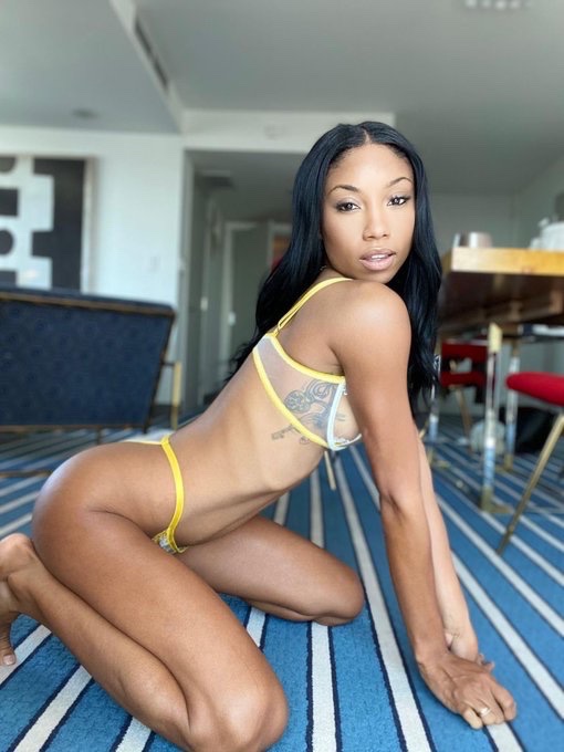 Onlyfans is free to join right now! Don&rsquo;t miss out! https://t.co/Uy4y0dmCO4