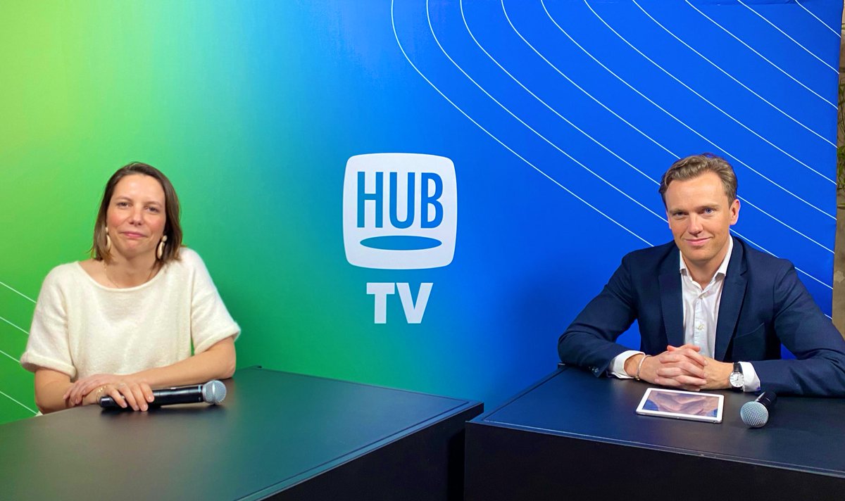 HUBInstitute's tweet photo. #HUBDAY en direct de la #HUBTV Alexandra Suire se prête au jeu de la boîte aux questions de @Guilhemcadoret
Quels sont les enjeux pour votre secteur en 2022 :
- Le monde sans cookies 🍪
- L’Offline
- Ramener l’humain au centre du parcours digital
@fnac @Darty_Officiel #Retailink https://t.co/5H3yU31fBf