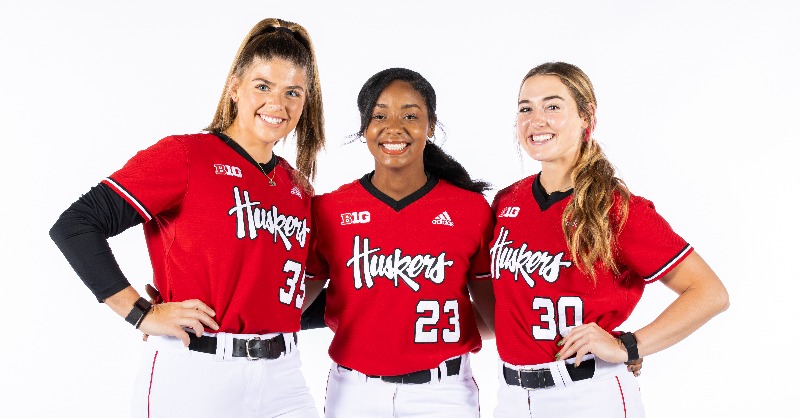 HuskerSoftball's tweet photo. Introducing your 2️⃣0️⃣2️⃣2️⃣ Husker Softball Captains!

🥎 @liv_ferrell39
🥎 @karleeseevers
🥎 @coooouurttnneyy

#BetterTogether x #GBR
