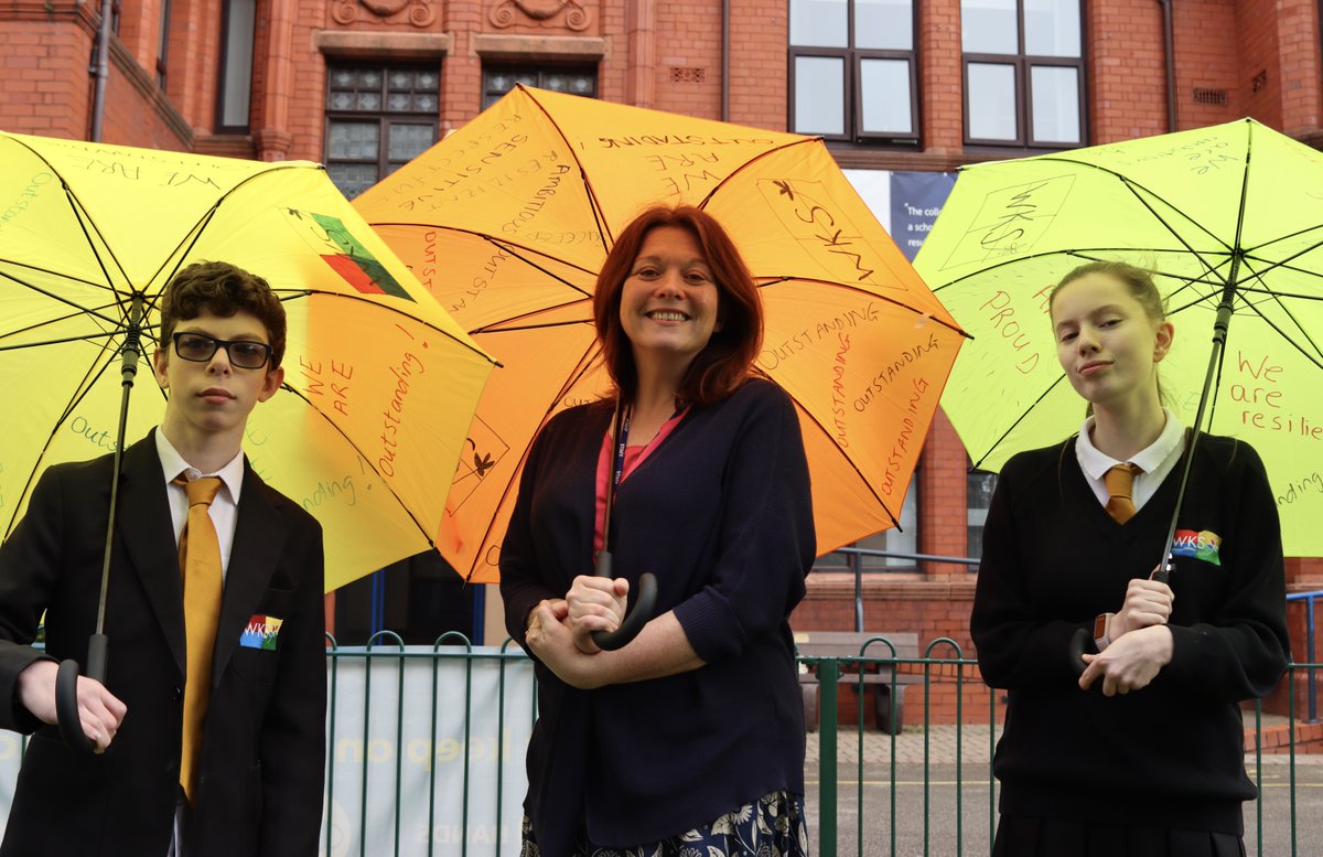 'Outstanding' recognition for West Kirby School and College
wirralglobe.co.uk/news/19908395.…
<a href="/WestKirbySchool/">West Kirby School</a>