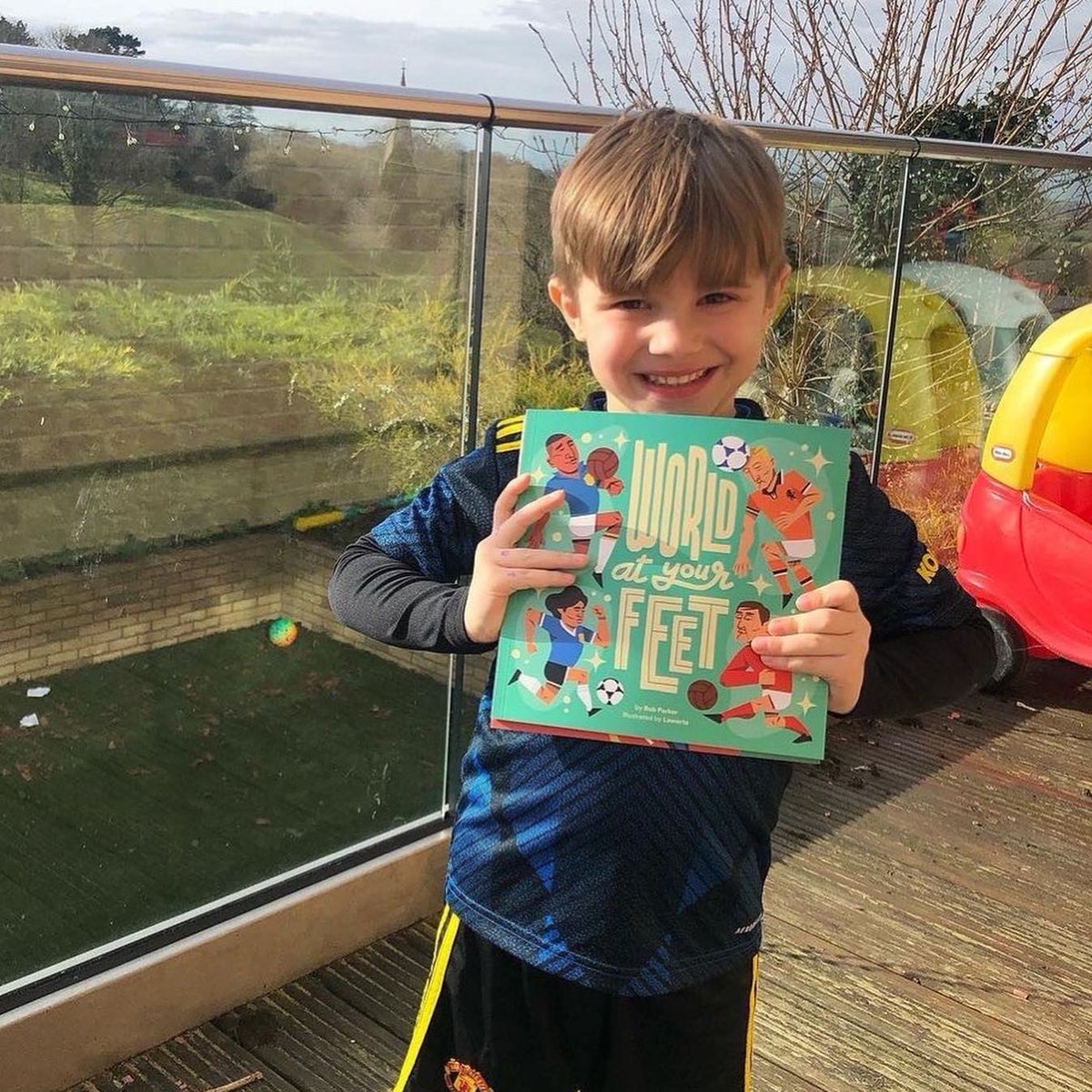 World At Your Feet tweet media