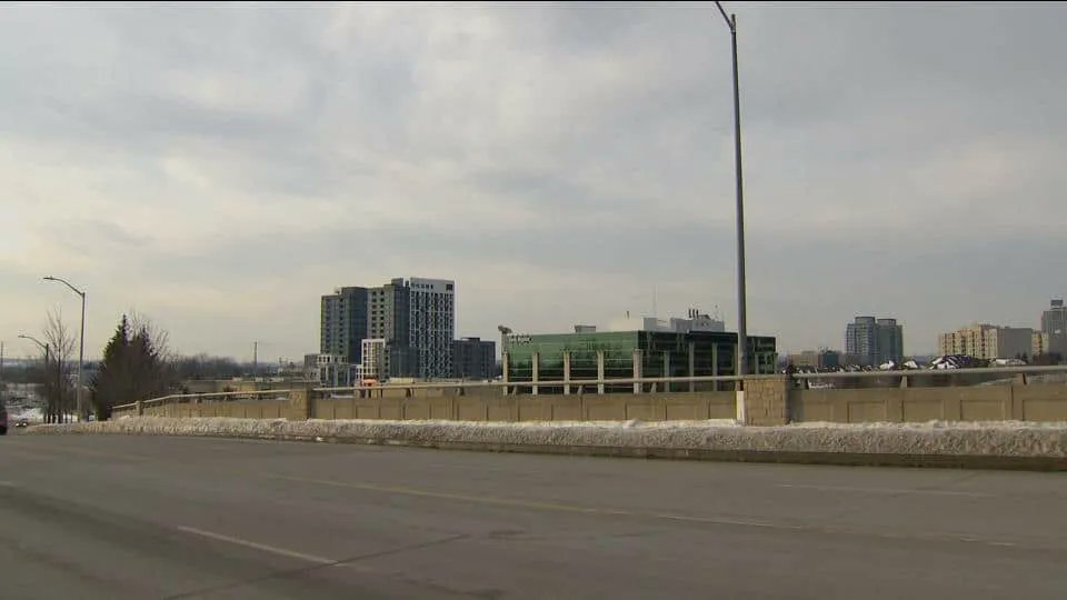 transittoronto's tweet photo. 02/07 #GTA communities worry about impact of high-density developments | #MarkhamON #RichmondHillON #PickeringON #YorkRegion #DurhamRegion #Metrolinx #GOTransit #YongeNorthSubway | via @CityNewsTO https://t.co/rjPclkp1DU https://t.co/aRBJjks57Z