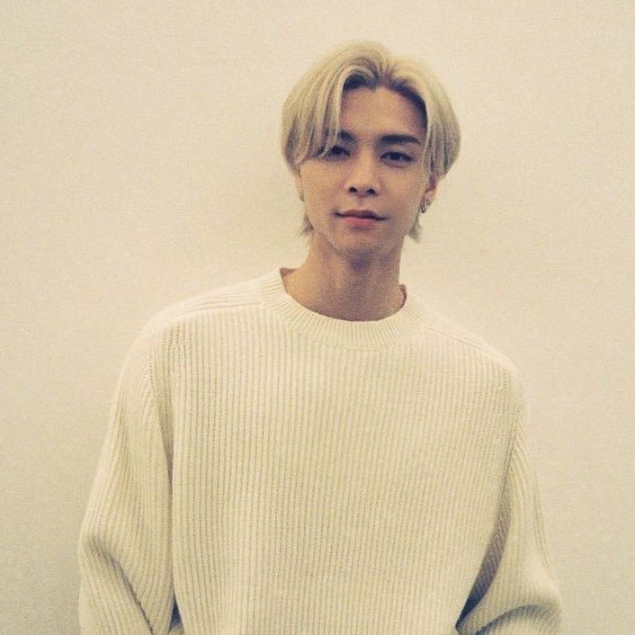 챠 (@johnsuhjohnny) on Twitter photo 