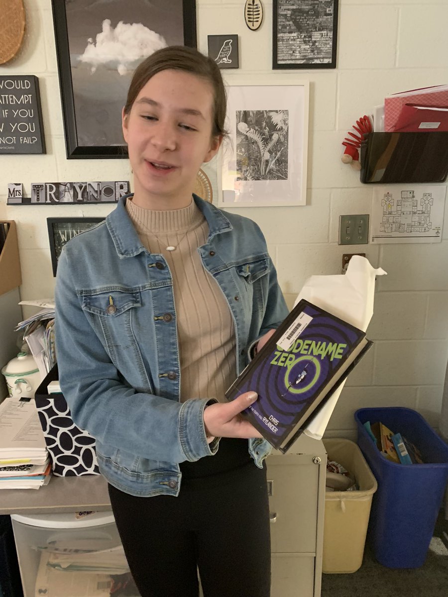 wmswritergal's tweet photo. Another blind date book unveiling. #wolveslovereading #wms https://t.co/gSgvRlomk6