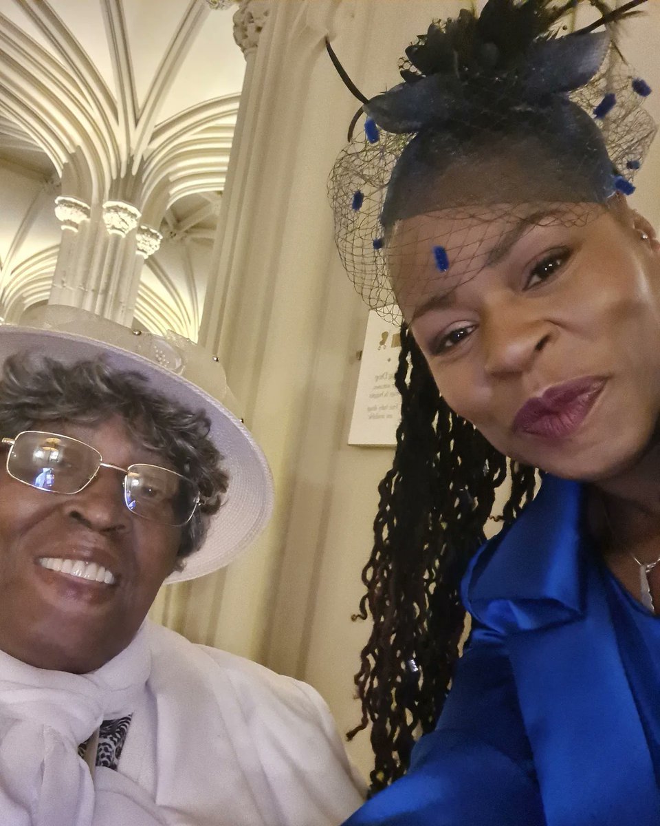 Janet_Hills's tweet photo. Is been a long time coming and today was the day. It was HRH Prince Charles that awarded me my MBE. Great day at Windsor Castle with my mum in tow 🤗 #MBE #Award #RoyalFamily #WindsorCastle https://t.co/6UrHU6qL8H