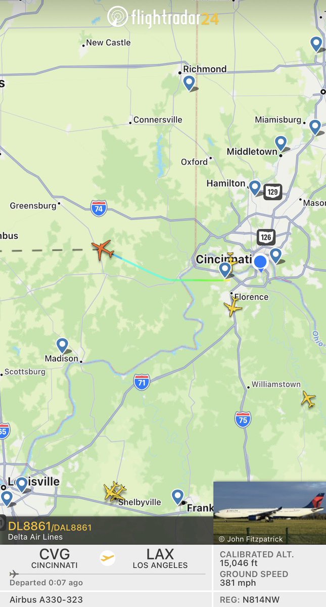 BraaadWx's tweet photo. The Cincinnati @Bengals are in the air and on the way to #SBLVI in Los Angeles!
#RuleTheJungle #RuleThePlayoffs #RuleItAll #Bengos #CardiacCats @local12 https://t.co/WE2As4Y22Z
