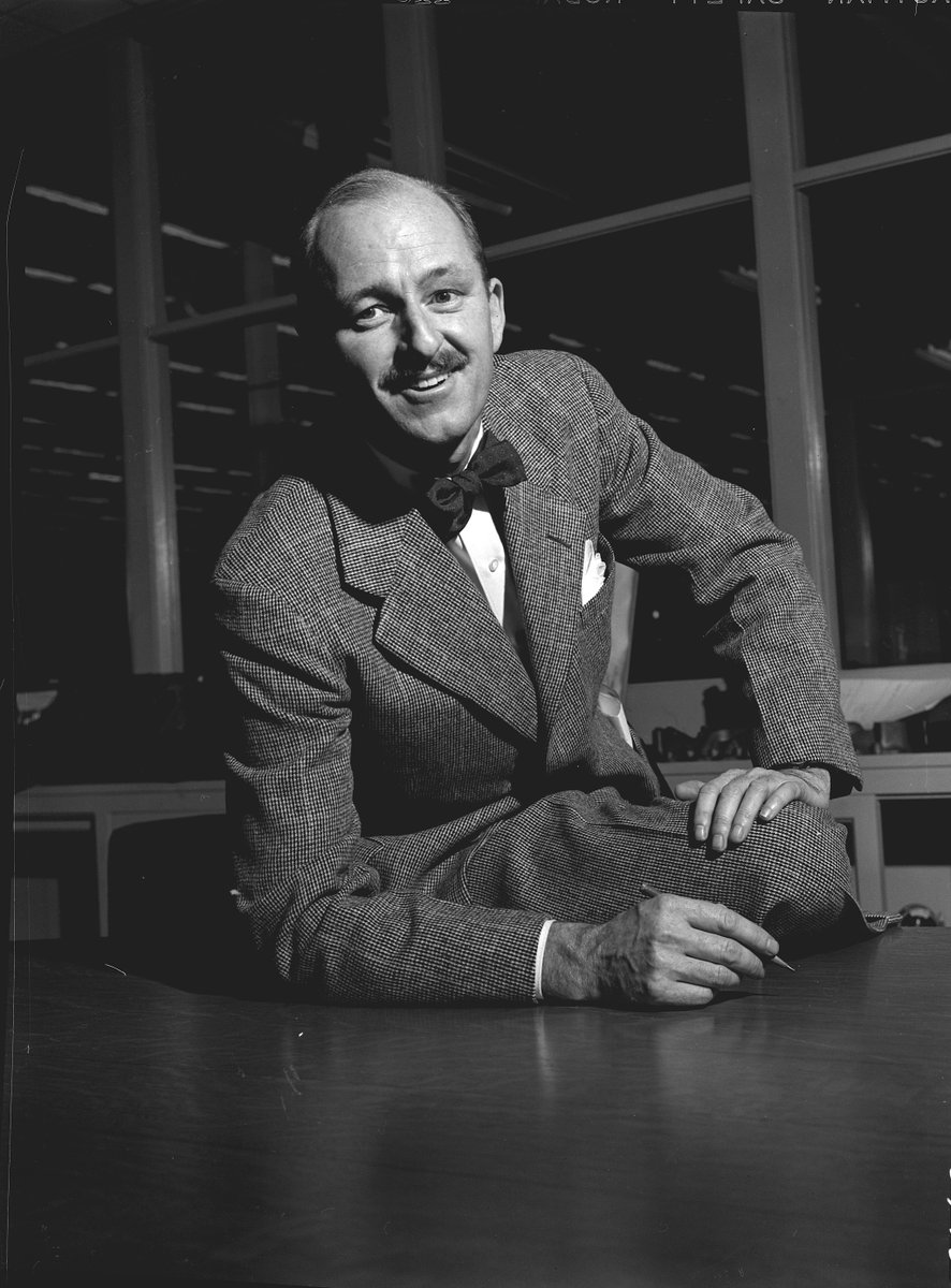 LincolnMotorCo's tweet photo. Pioneers make the impossible happen. 

As we celebrate 100 years of Lincoln, we tip our hats to Edsel Ford, William Clay Ford Sr., and E.T. Gregorie, the peerless dreamers, makers, and innovators who launched us on this incredible journey. #Lincoln100 https://t.co/0n0kb3ZWGk