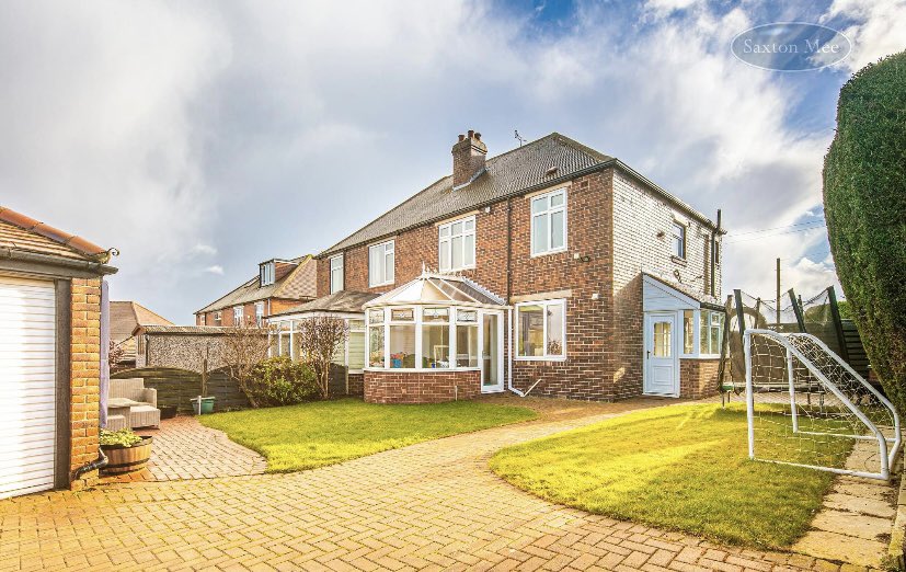 SaxtonMeeUK's tweet photo. 🏡NEW TO THE MARKET🏡
📍Ben Lane, Wadsley
GUIDE PRICE £325,000-£350,000 Situated on this fantastic plot is this well presented, larger than average, 3 bed, bay fronted semi detached property which enjoys a landscaped rear garden and benefits from off road parking to the front. https://t.co/tHQnAkhf9f