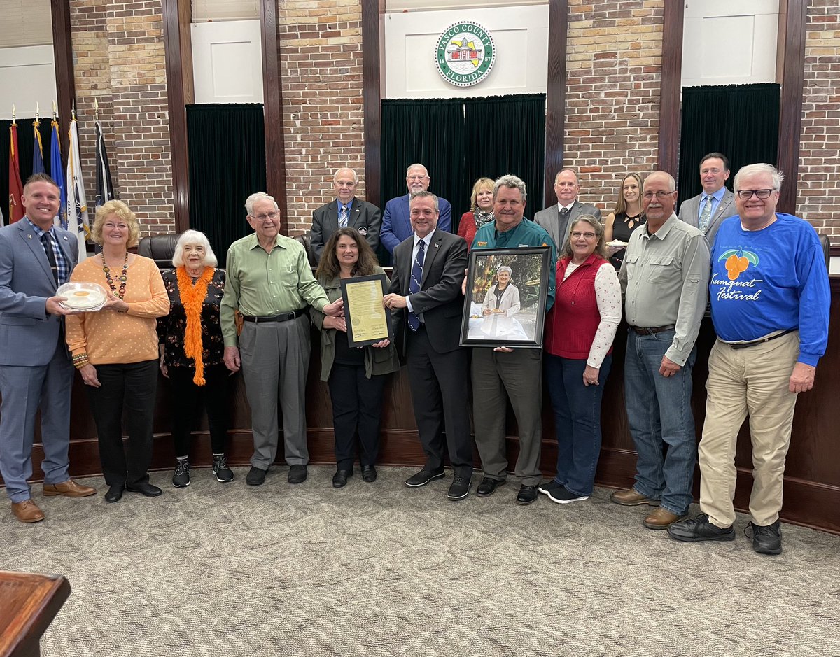 mikemoore2014's tweet image. Today’s a great day in #Pasco as we passed a resolution declaring the Kumquat Pie as the official pie of #PascoCountyFL! Honored to be joined by pioneers the Gude family. The Kumquat pie was created by Ms. Rosemary Gude in Pasco County. #FLSportsCoast kumquatgrowers.com