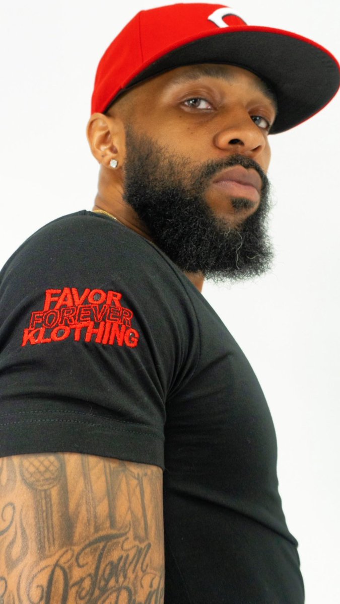 Grustler_MT's tweet photo. #FavorForeverKlothing https://t.co/S1DTi6mOnR