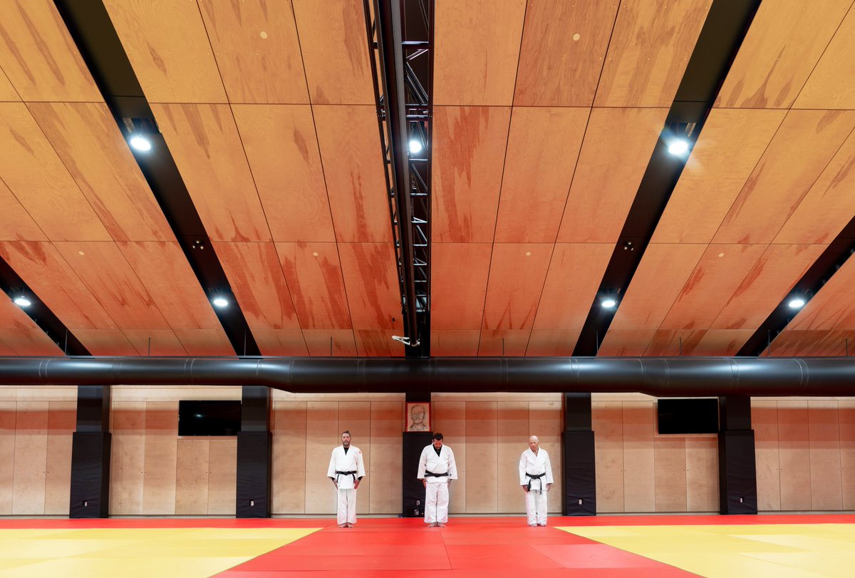 Le #bois n’a pas son pareil pour transformer une pièce. Le Dojo de Sept-Îles en est un excellent exemple. Non seulement l’aménagement intérieur reflète parfaitement l’esprit du Judo, mais l’ancienne piscine municipale est aujourd’hui méconnaissable.

cecobois.com/actualites/de-…