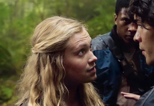 bellarkefiles's tweet photo. “Bellamy knows his stature is being challenged, but, goodamnit, this girl makes him smile…” #The100 https://t.co/DBGnpDRyMm