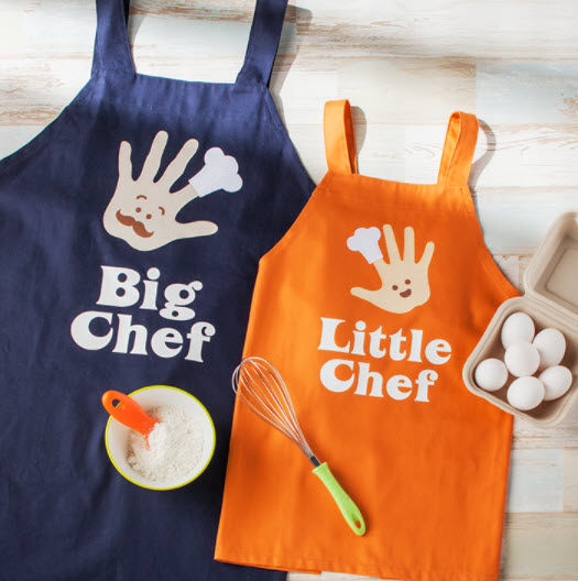 ScanNCutUK's tweet photo. Tomorrow is #PancakeTuesday! Keep chef and their little helper clean with these adorable aprons on Canvas Workspace 🥞 #ScanNCut https://t.co/iLj6XPUScr