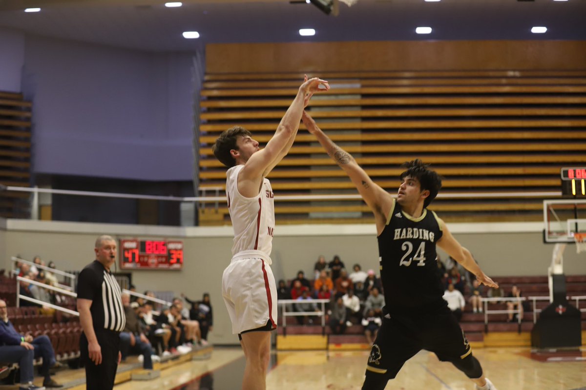 rothwellmd's tweet photo. Great W last night! 11 wins in last 12 games for @SNUmbb!! https://t.co/emOpClDVaV