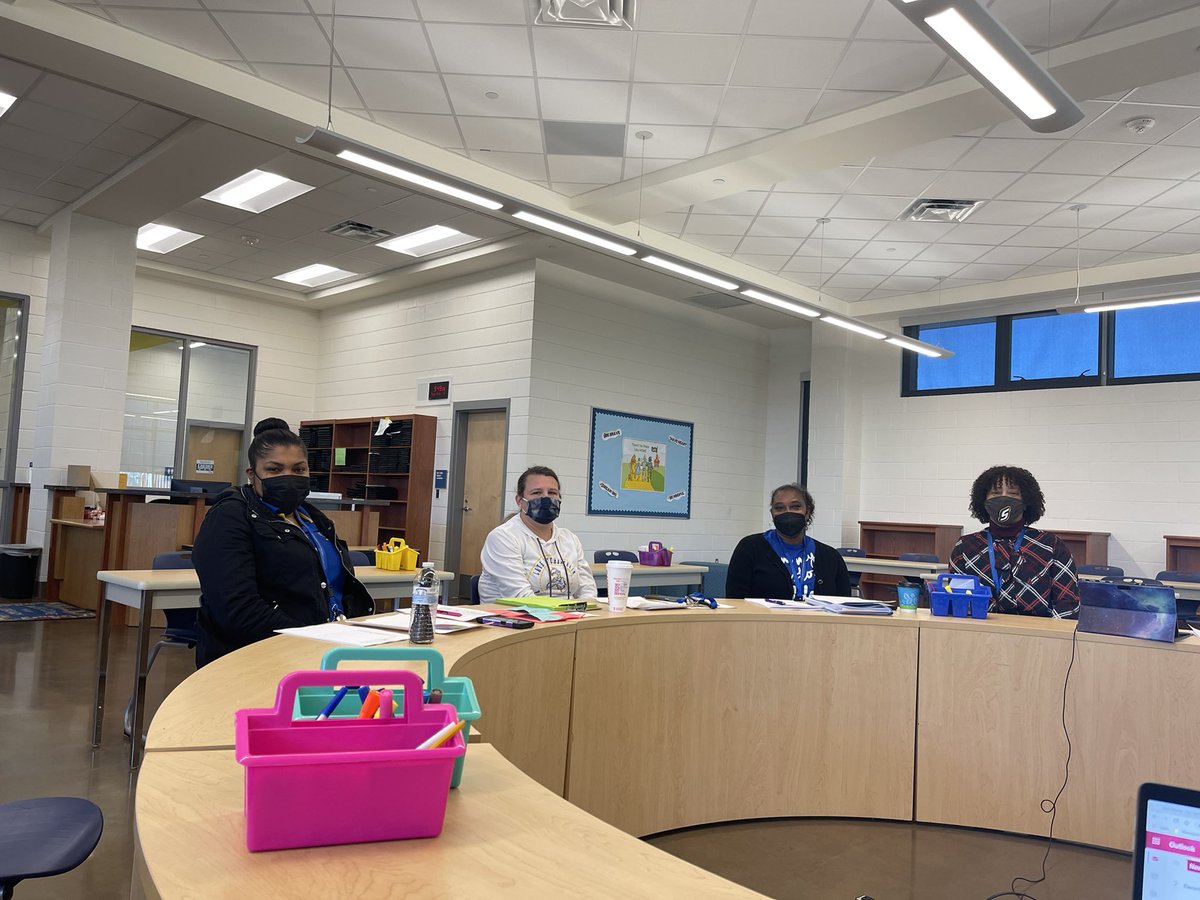 Our #GotStandards shoutout goes to LPE. Lake Pontchartrain’s ILT members planning for student growth through tutoring. 18 teachers signed up!!! Teachers and students are fully on board. Phenomenal! <a href="/SJBPS118/">St. John the Baptist Parish Schools</a> @KOOLBREEZE12 <a href="/jumpinjenn50/">Jennifer Brock</a> <a href="/slathers27423/">Shontrece Lathers</a> <a href="/michelles723/">Michelle Seymour</a> #GotStandards