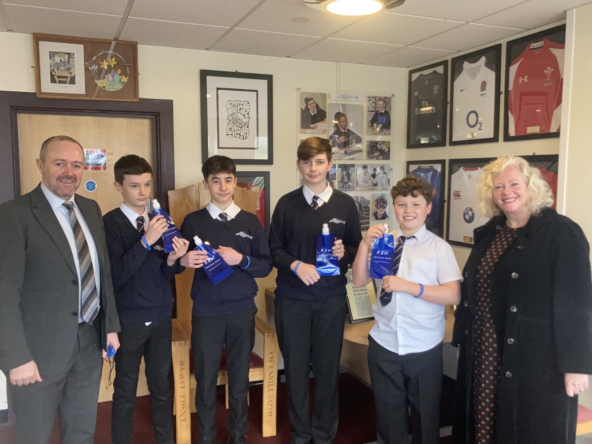 Hugely proud to welcome Victoria from @Kidscancer88 to <a href="/bryntawe/">Ysgol Bryn Tawe</a> this morning to meet our fantastic fundraisers in y9. Leon, Gruff, Theo and Hari were informed about how the £1,000 donation would support families in need! <a href="/FirstGiveUK/">First Give</a> #teuluBT