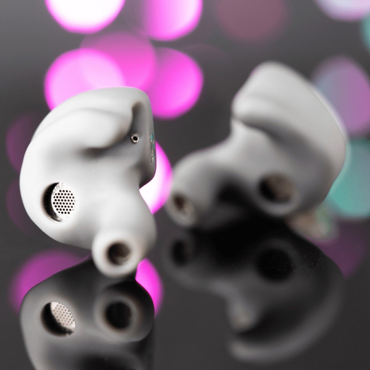 FiRaudio's tweet photo. Our Custom In-Ear Monitors with Kinetic Bass enables a bass you not only hear, but a bass you can also feel.
Learn more: https://t.co/Dr2Rvfq60y
#firaudio #kineticbass #atomventing #openacoustics #rigidtech #inearmonitors #music #musician #audiophile #hifi #studio https://t.co/VlFHBMSy0c