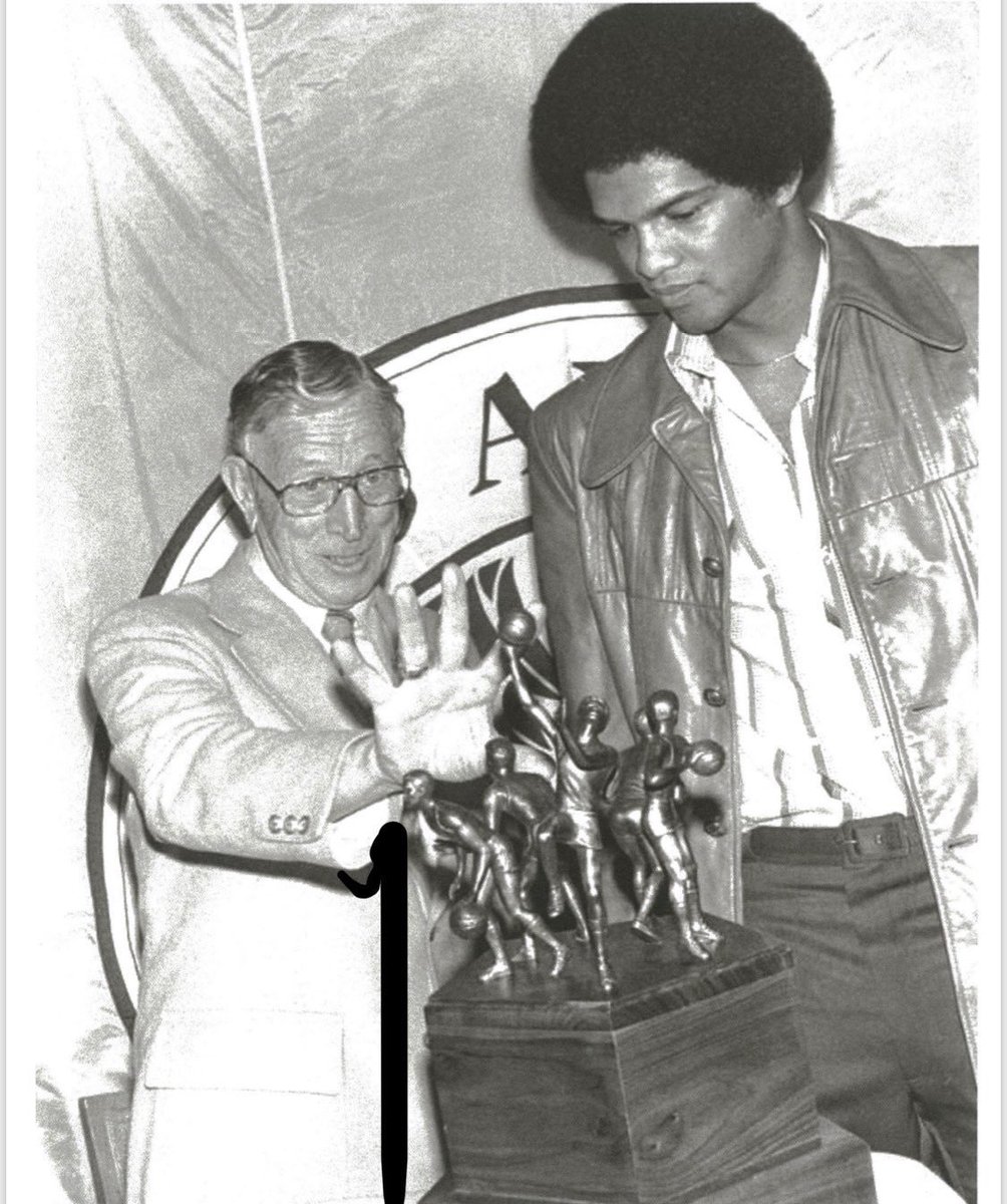 KingJosiah54's tweet photo. He was the first crip to win the Wooden Award and gave us one of the most legendary scenes in film history….

Everybody go wish @olskool888 a happy birthday! https://t.co/qe8urRyrwr