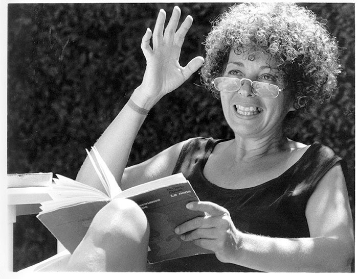 cdelinfinito's tweet photo. Buen viaje, Magaly Muguercia Arias (1945-2022). Profesora, investigadora teatral, crítica y ensayista cubana. Una vida dedicada al teatro y la creación artística latinoamericana ✨

En 2009 compartimos con ella durante la 2da versión del festival #cielosdelinfinito.
INFINITA 💙 https://t.co/v8VxFuq59g