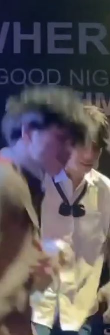 anotherboyyyy_w's tweet photo. พร้อมเริ่มละ เจอกันพุ่มดอกไม้ https://t.co/B5nZp5ydf2