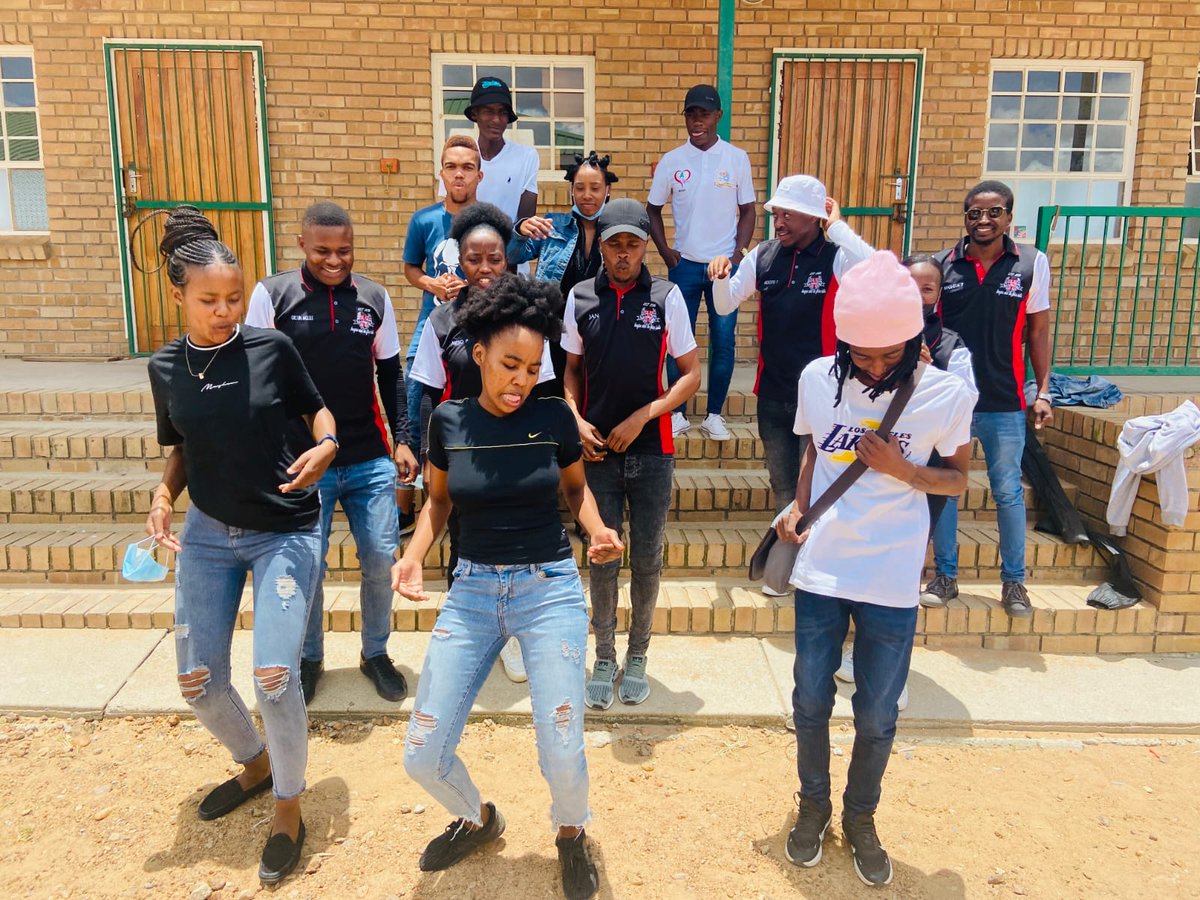 ProjectX_NPO's tweet photo. The leaders, the forerunners, thee Project X_NPO
#projectxcares #imaginewhatthefutureholds #kolotiphakama https://t.co/mcFxFuOAhX